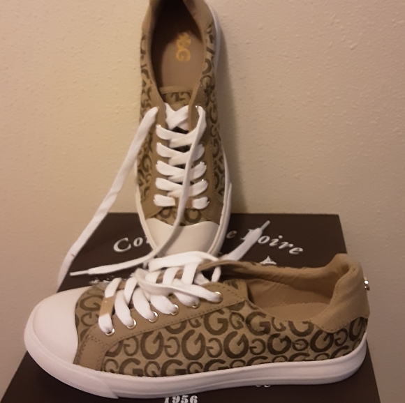 Guess Shoes Size 8 Canvas Monogram Sneakers NWOT - Picture 11 of 16